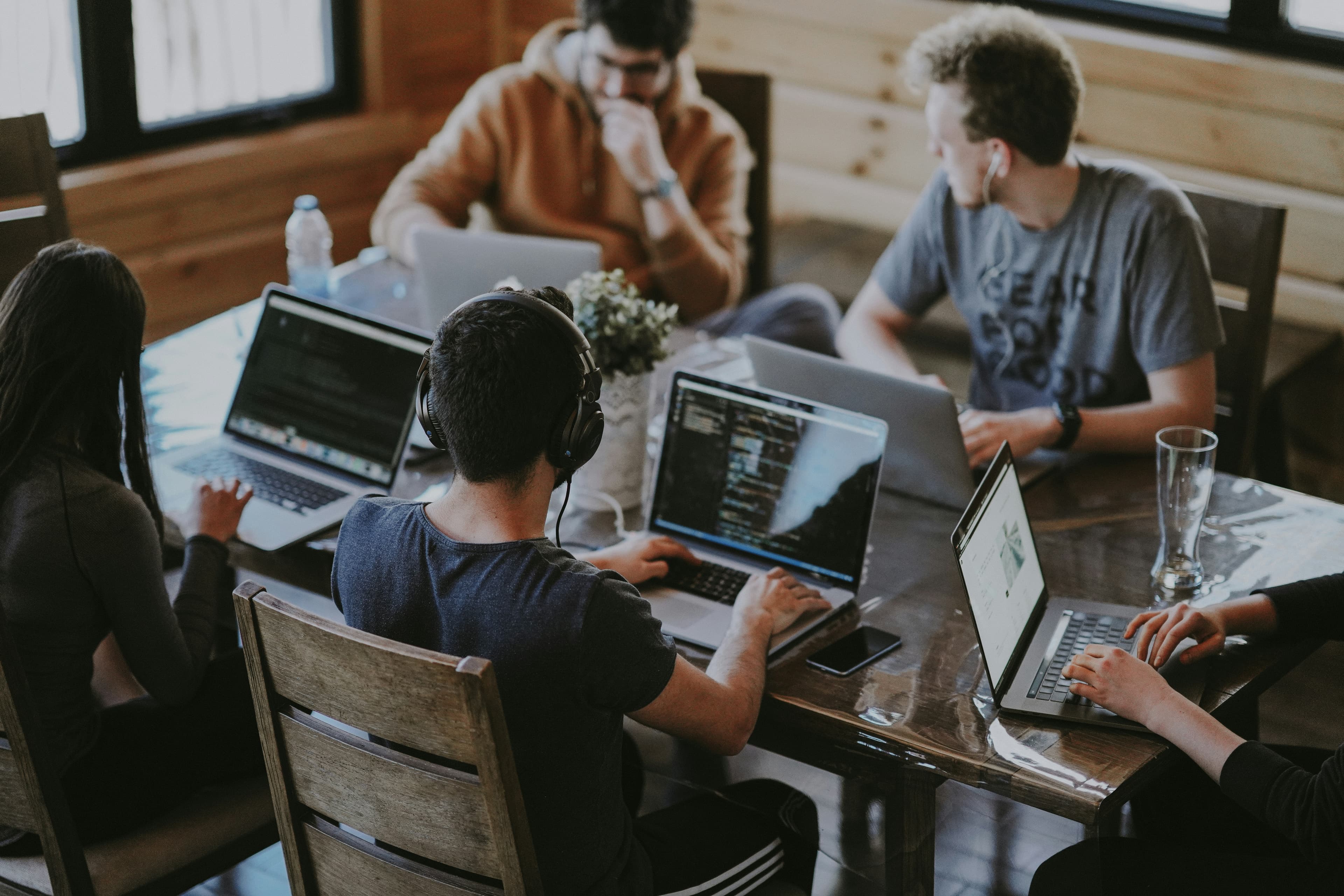 How 5 Vacation Rental Hosts Replaced Airbnb Income with Direct Bookings in 90 Days